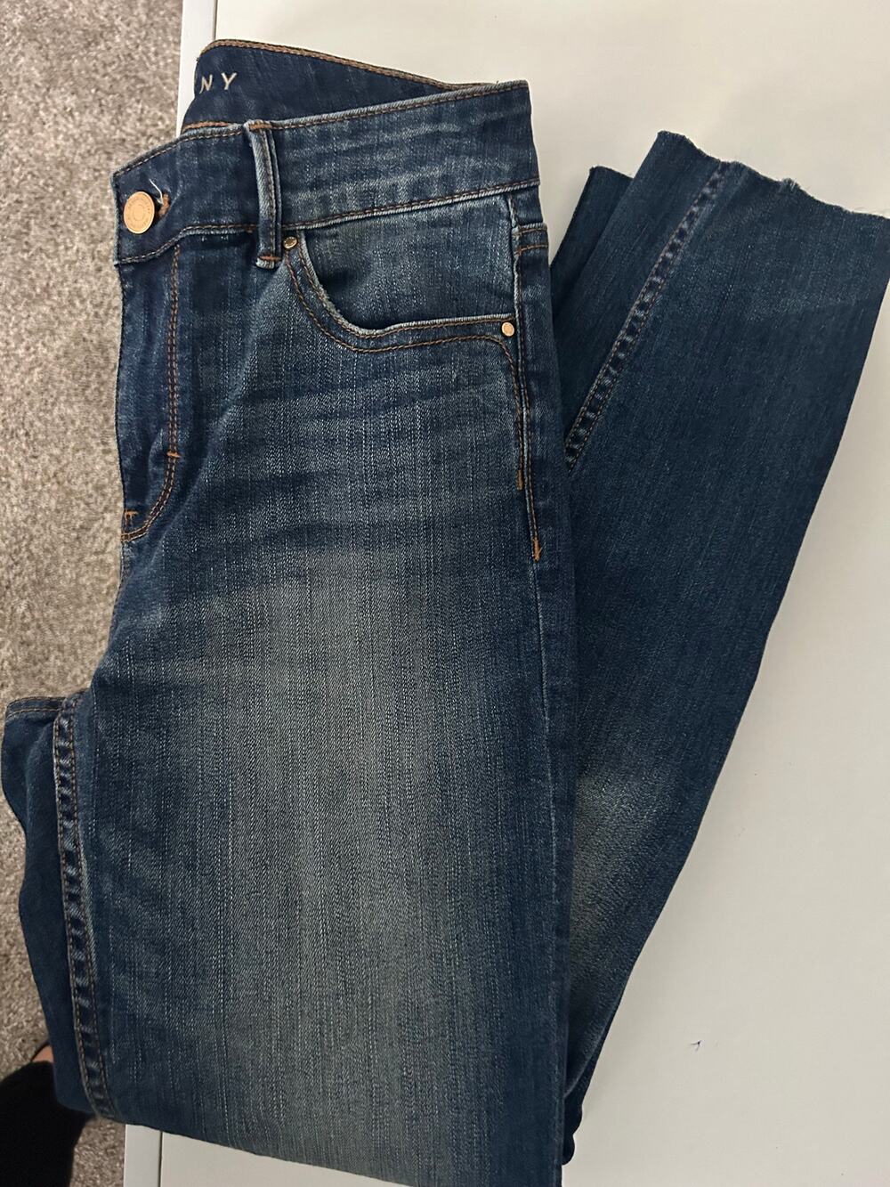 White House Black Market The Skinny Jeans *Size 0*